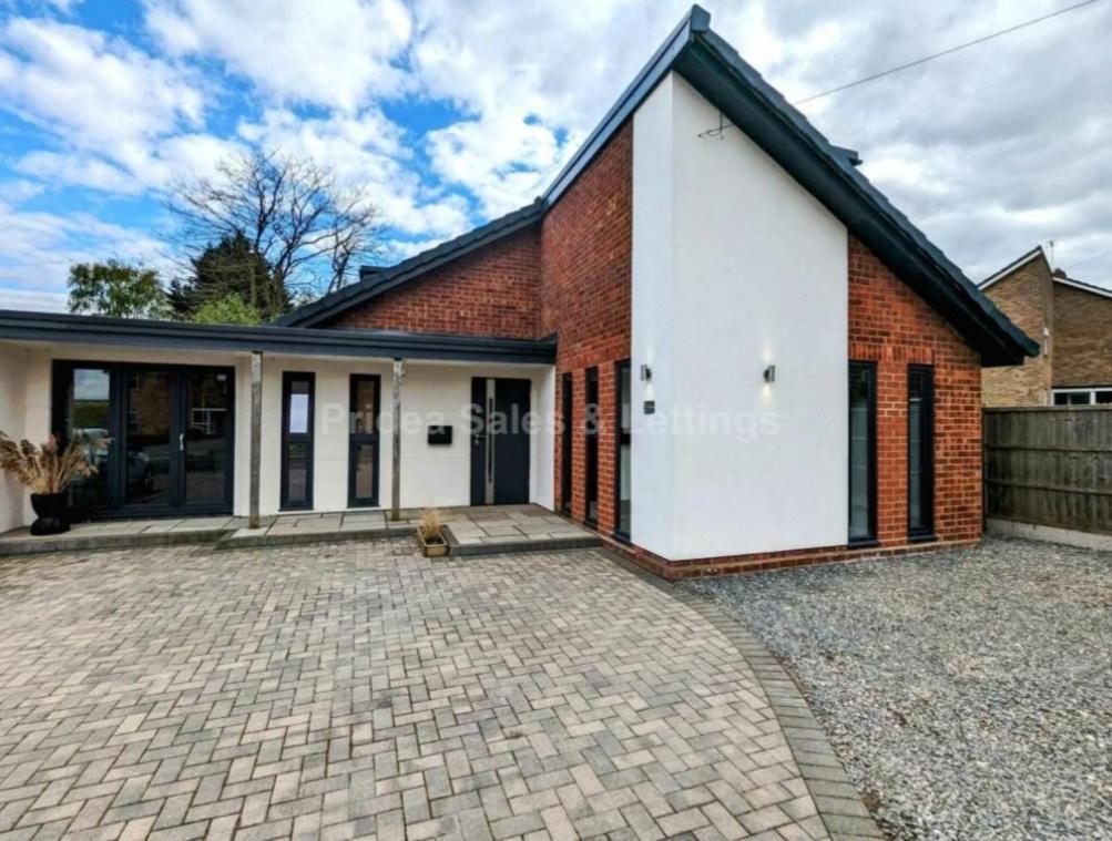 J'S B&B Branston Екстер'єр фото
